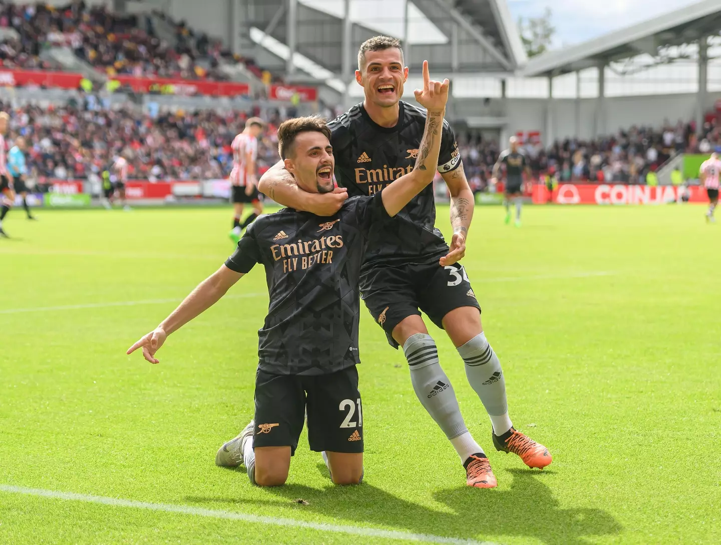 Vieira celebrates his goal at Brentford (Image: Alamy)