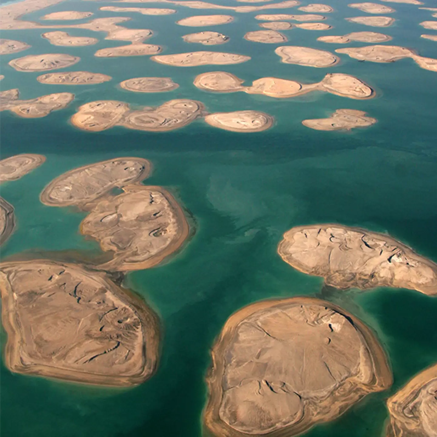 Inside Dubai’s eerie abandoned islands that cost $12,000,000,000 and were built for the mega-rich