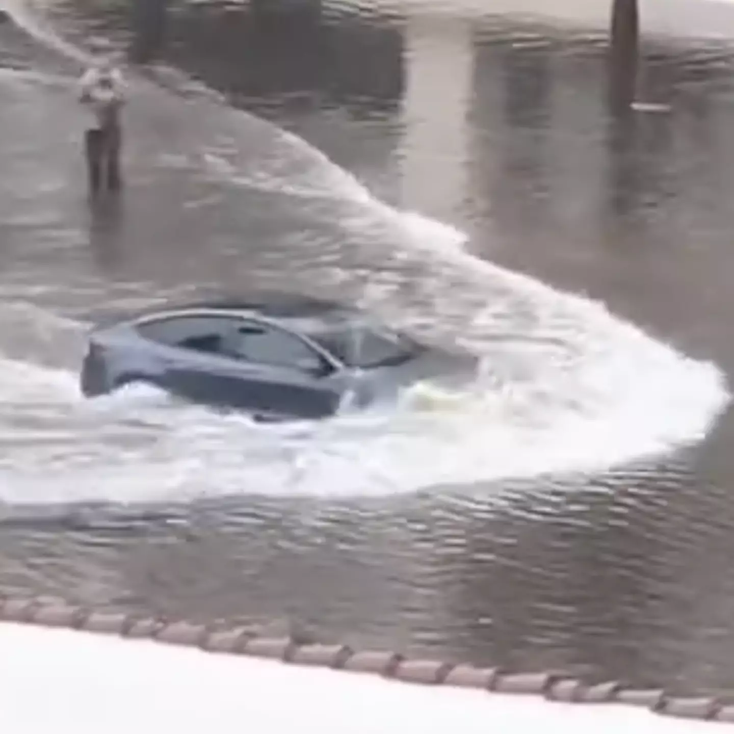 Footage of Tesla model 3 driving through flood waters is leaving people seriously concerned