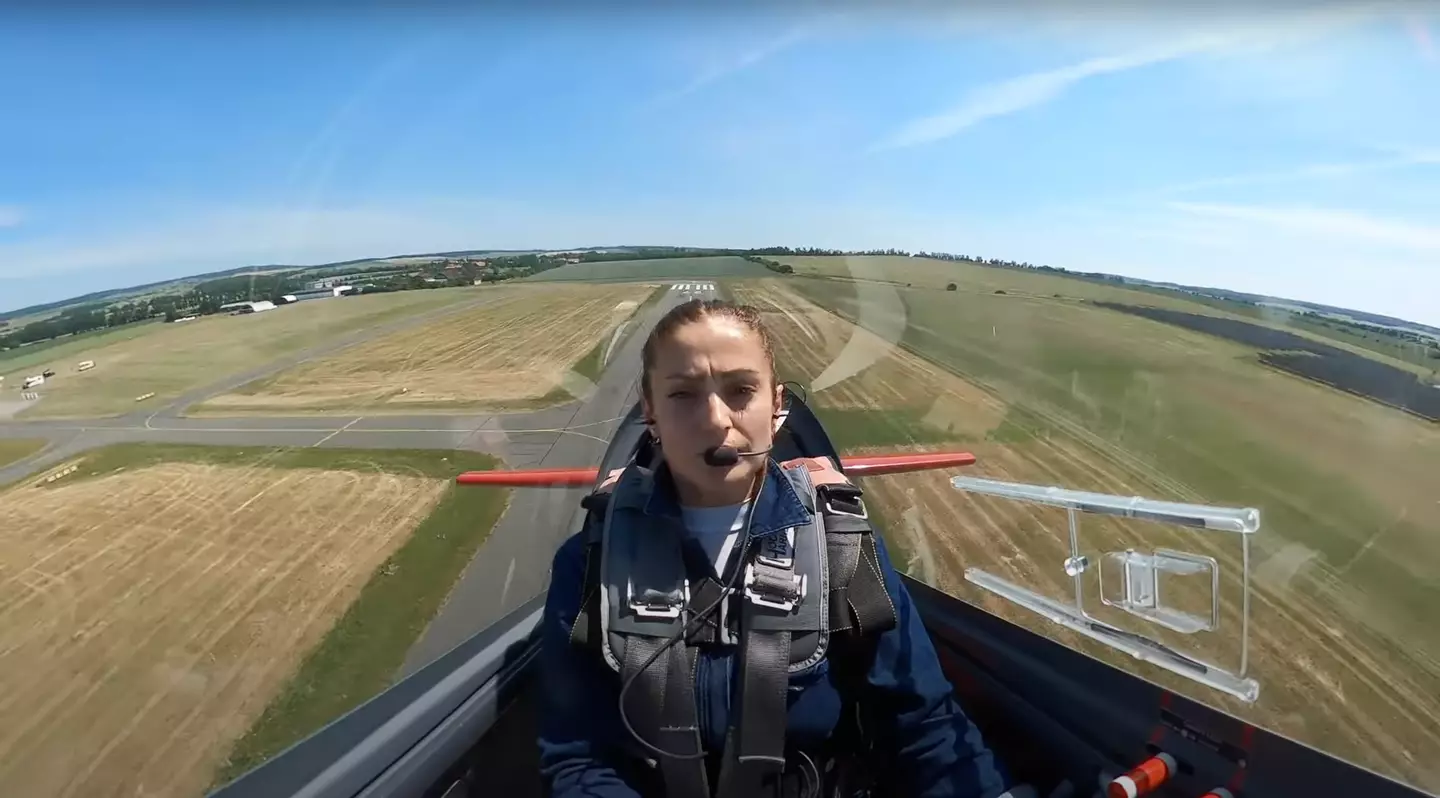 Everything seemed to be going smoothly when Narine Melkumjan set off on her second training flight (YouTube/@NarineMelkumjan)