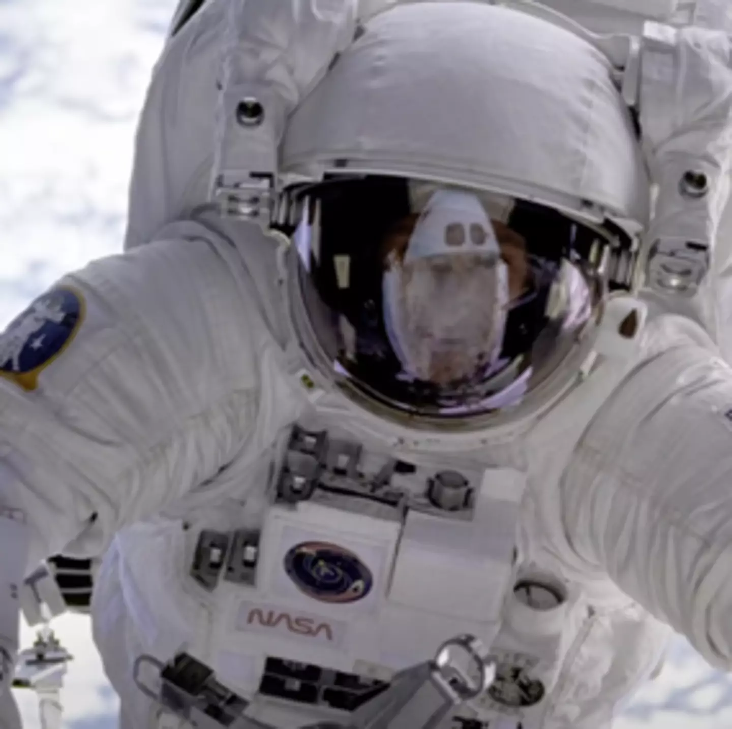 Terrifying simulation shows what would happen if an astronaut floated away into space