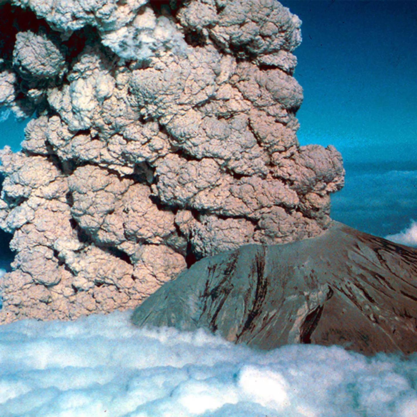 The volcano behind the worst eruption in America's history is recharging 43 years after catastrophe