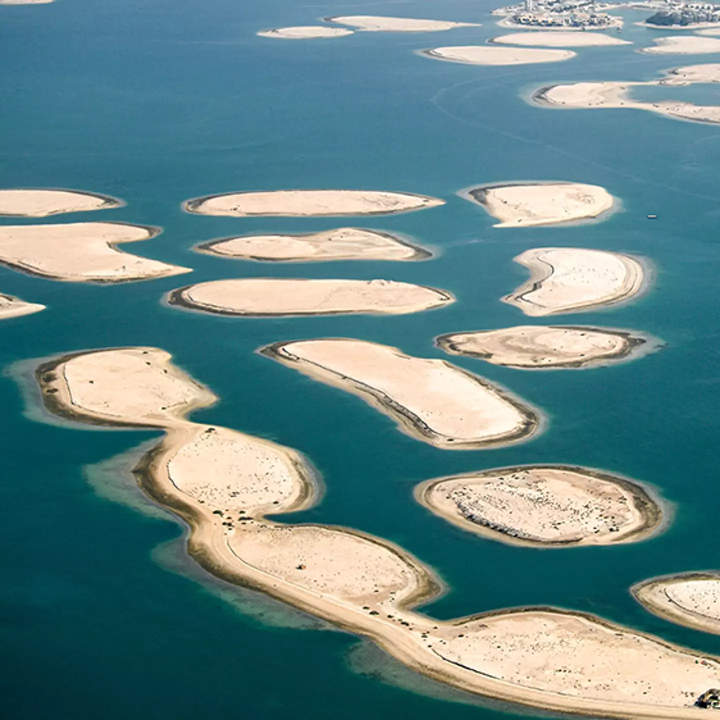 Reason why Dubai's $12,000,000,000 man-made islands are still empty today