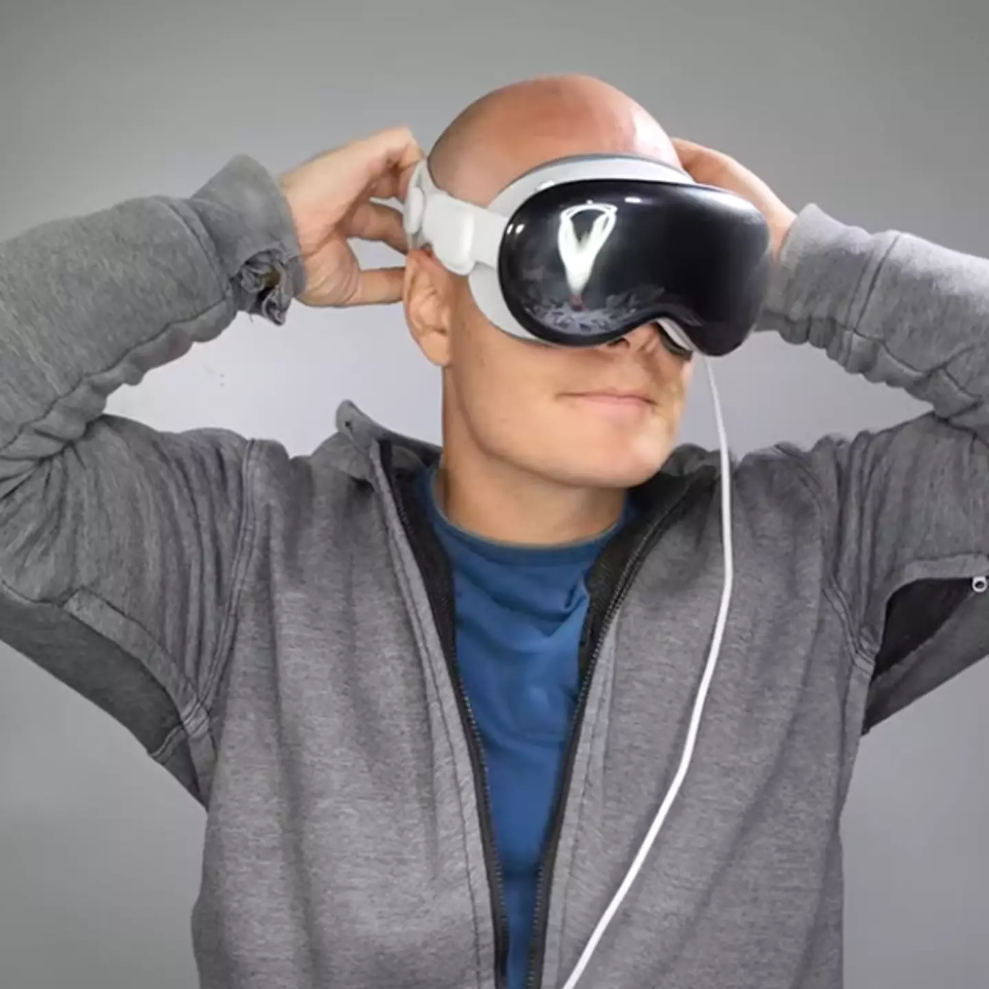 People are losing it after YouTuber ruins $3500 Apple Vision Pro headset with scalpel