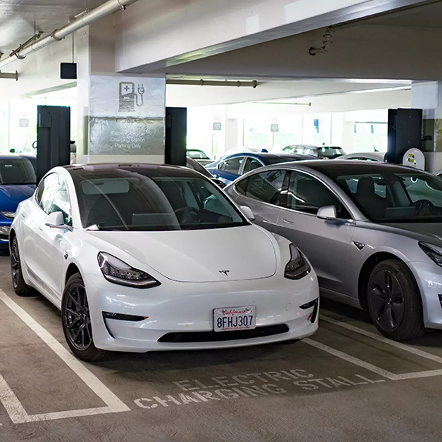 Former Tesla owner 'locked out of his car until he pays $26,000 for a new battery'
