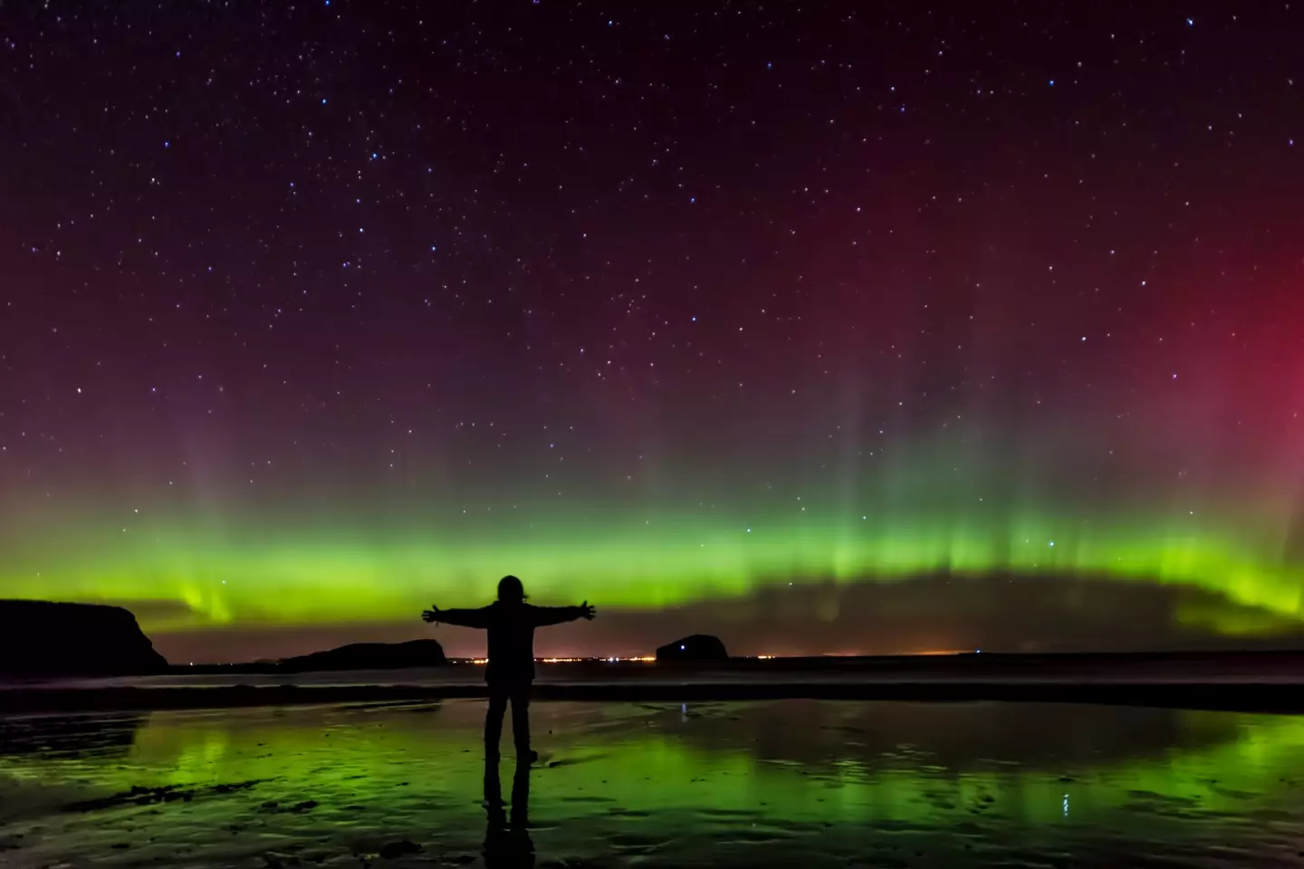 The Met Office says the Northern Lights will be visible from Newcastle up tonight.
