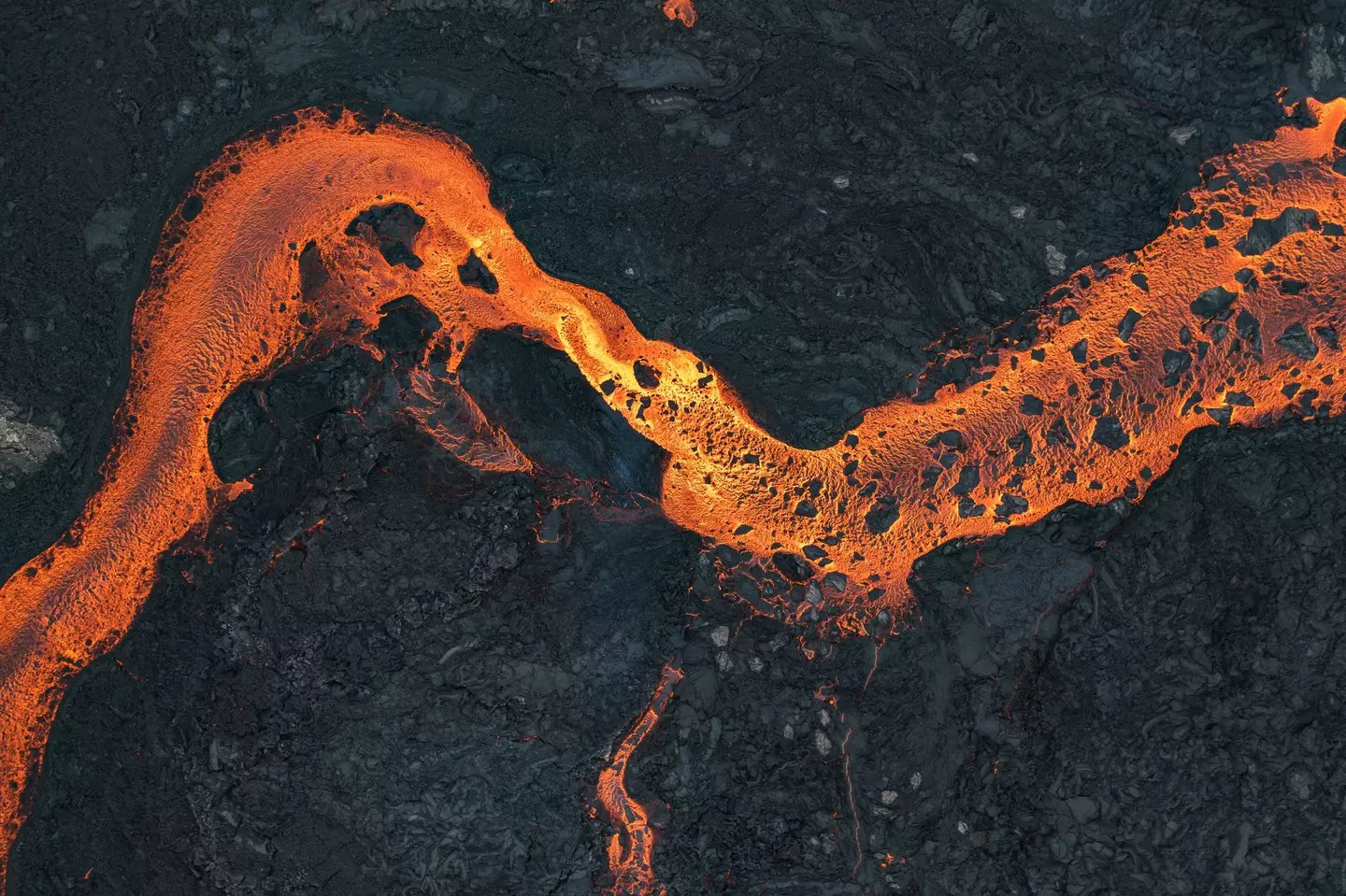 Lava lakes are what you need to pull the method off, but they are extremely unstable. (Getty Stock Photo)