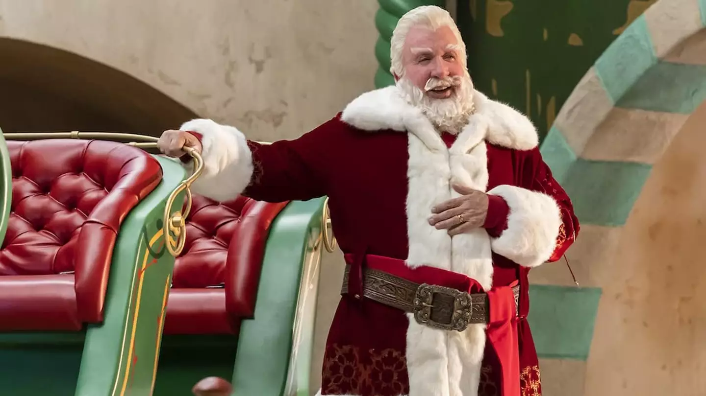 The show follows Scott as he attempts to find a successor for the role of Santa Claus.