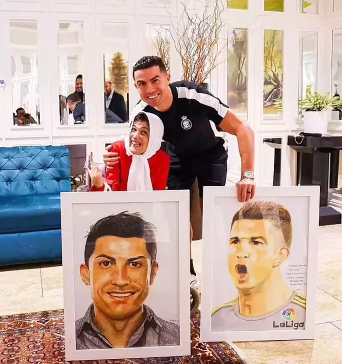 Ronaldo is in trouble for putting his arm around a painter to pose for a photo together.