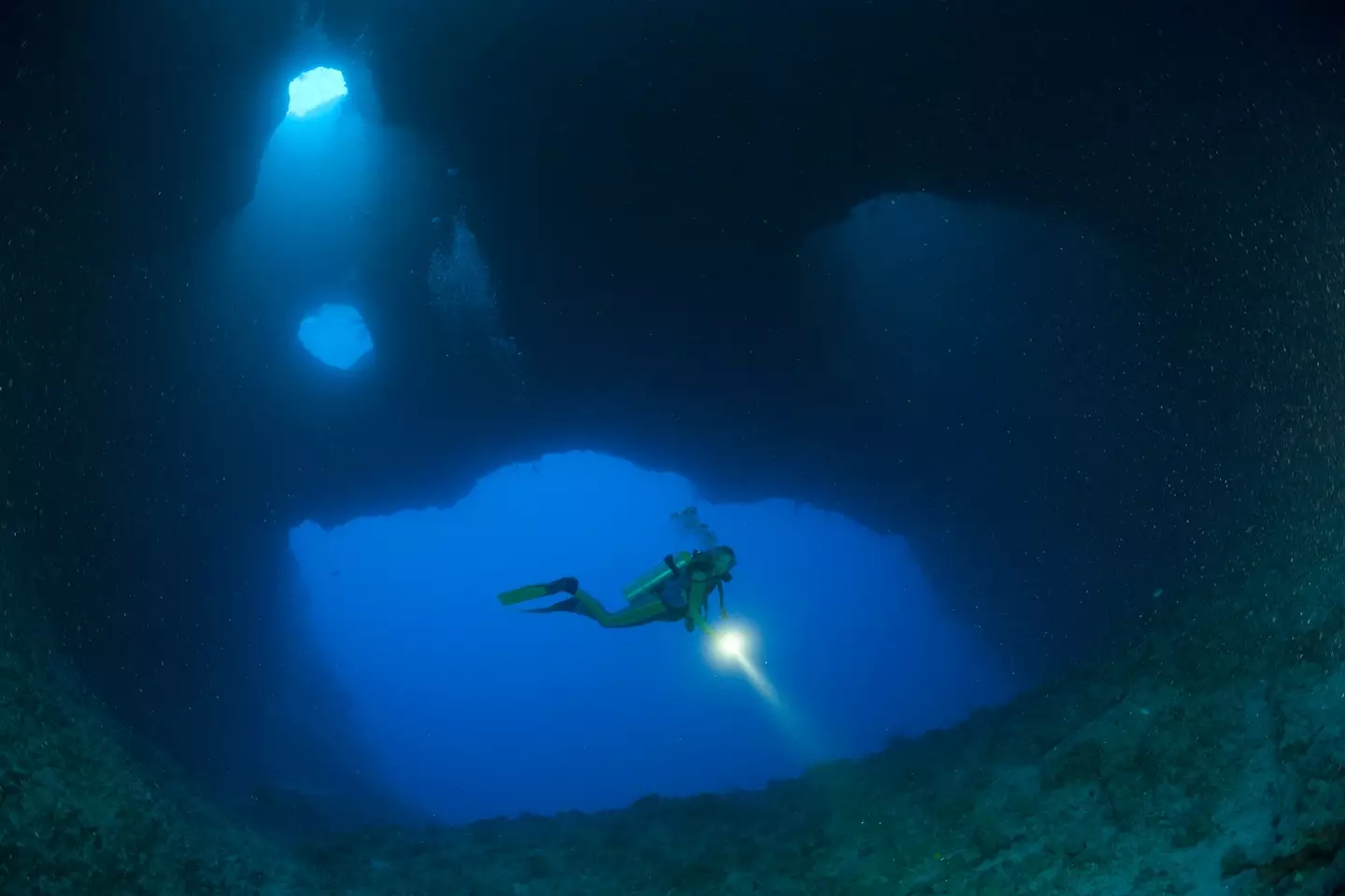 Lots of divers have enjoyed the Santa Rosa Blue Hole. (Getty Stock Photo)