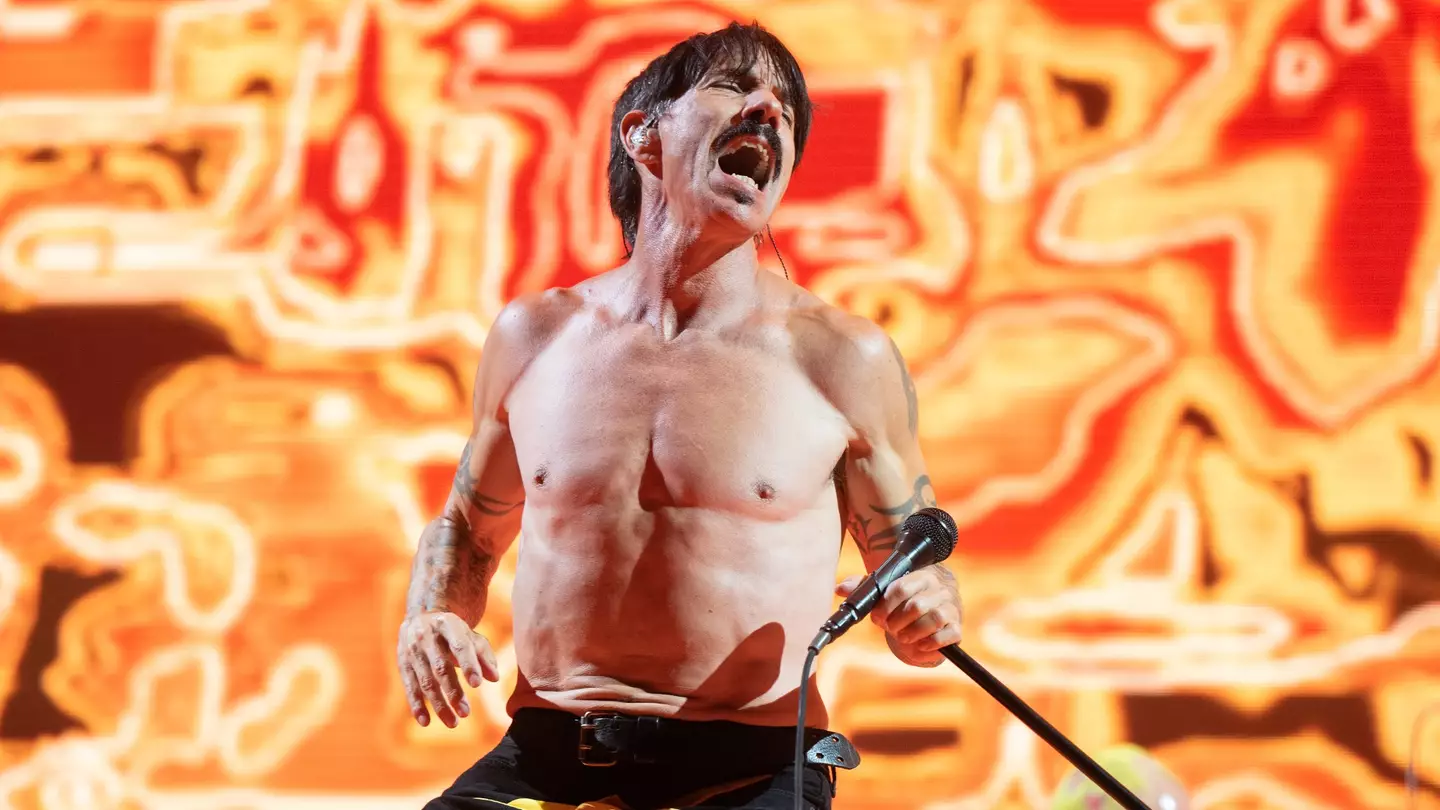 Review: Red Hot Chili Peppers Rock Barcelona