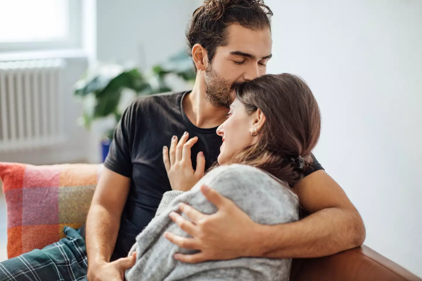 'Major declarations of love' early in a relationship is a red flag that many people tend to overlook. (Getty stock images)