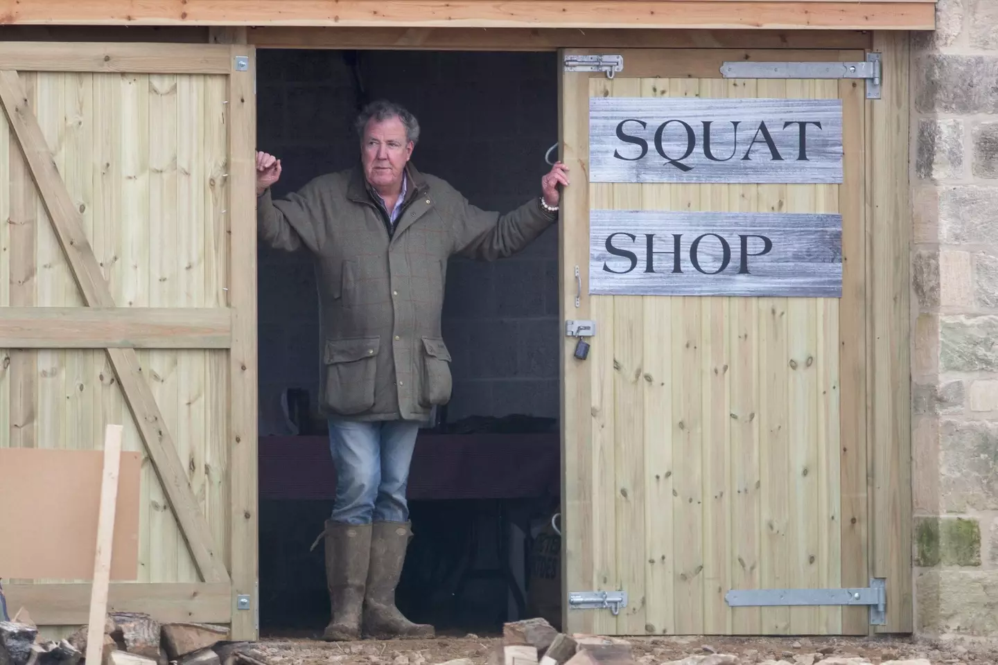 Neighbours of Clarkson have urged the council to let him build a car park at Diddly Squat Farm.