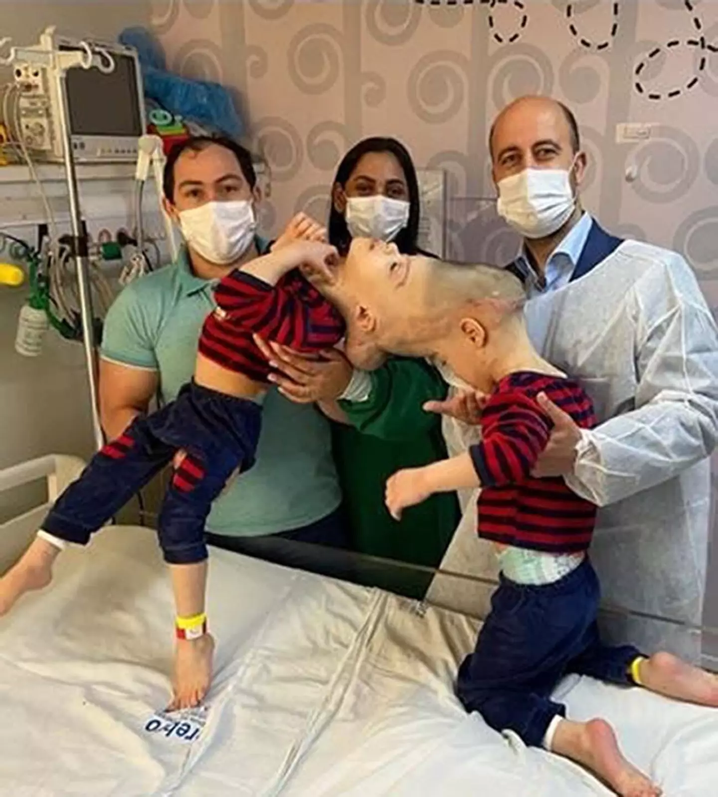 A British surgeon has successfully separated Brazilian twins Bernardo and Arthur.