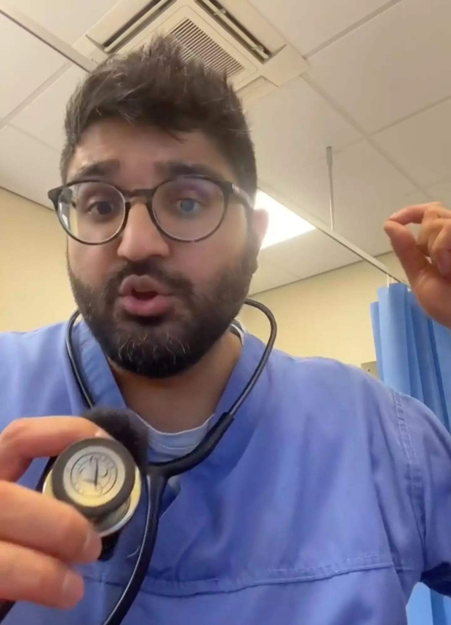 The GP warned that sticking a cotton bud down your lugholes can do serious damage (TikTok/@doctorsooj)