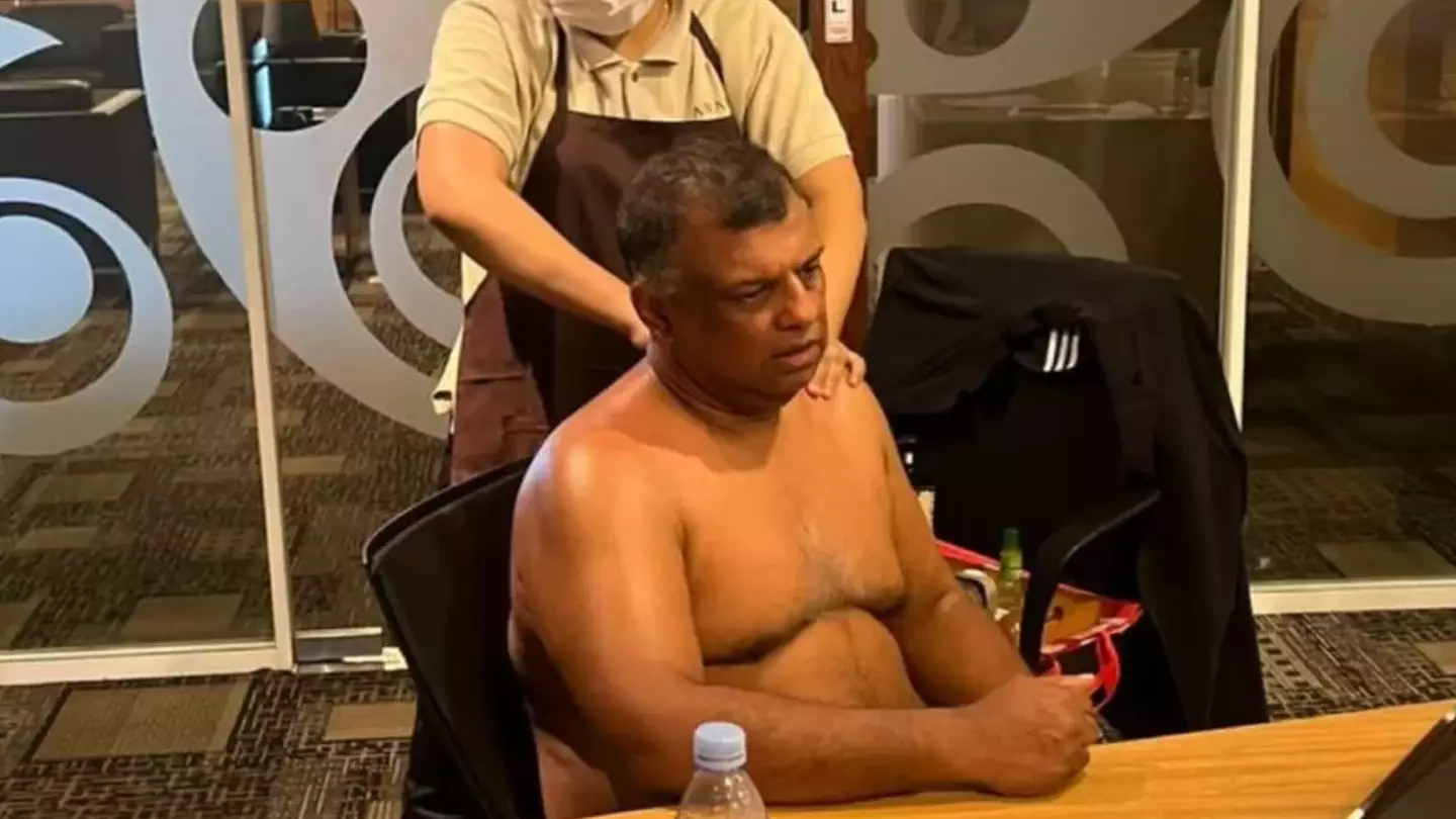 AirAsia boss Tony Fernandes slammed for having half-naked massage during meeting