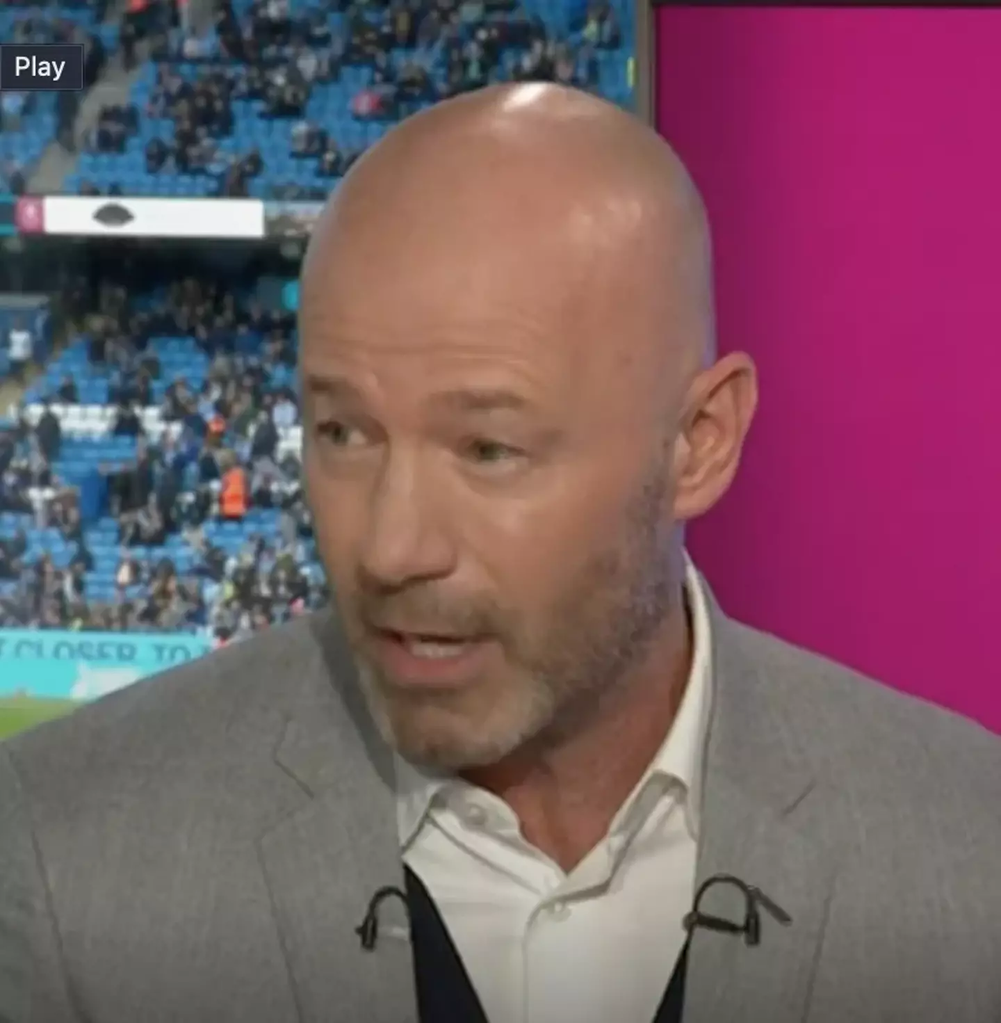 Shearer took time to apologise to the audience during tonight's show.