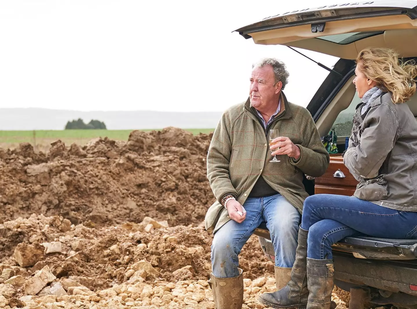 Jeremy Clarkson and his partner Lisa Hogan at Diddly Squat Farm. (Amazon Prime Video)