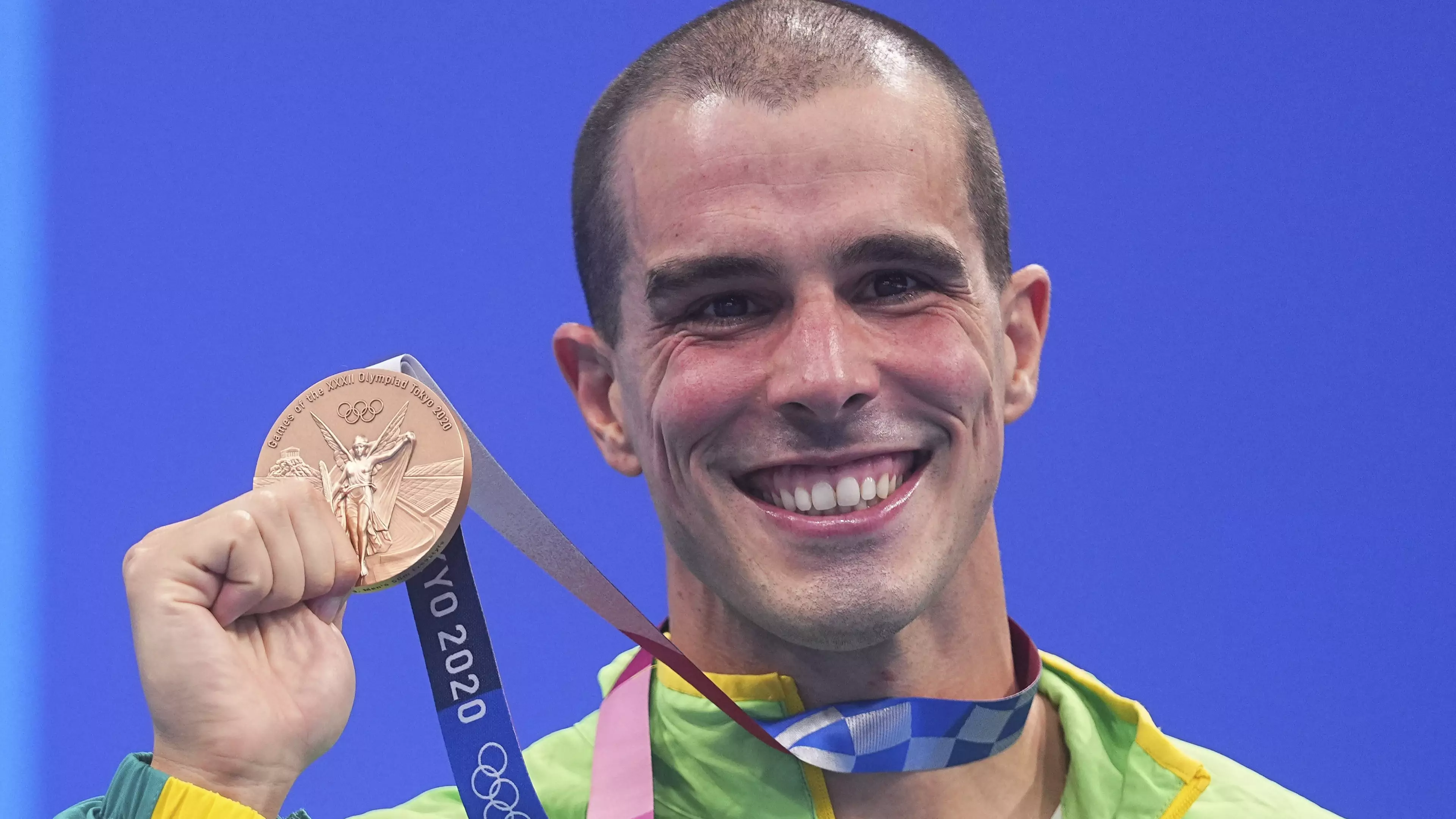 Olympian Bruno Fratus Unintentionally Recreates Biting Medal Meme After Finishing Third