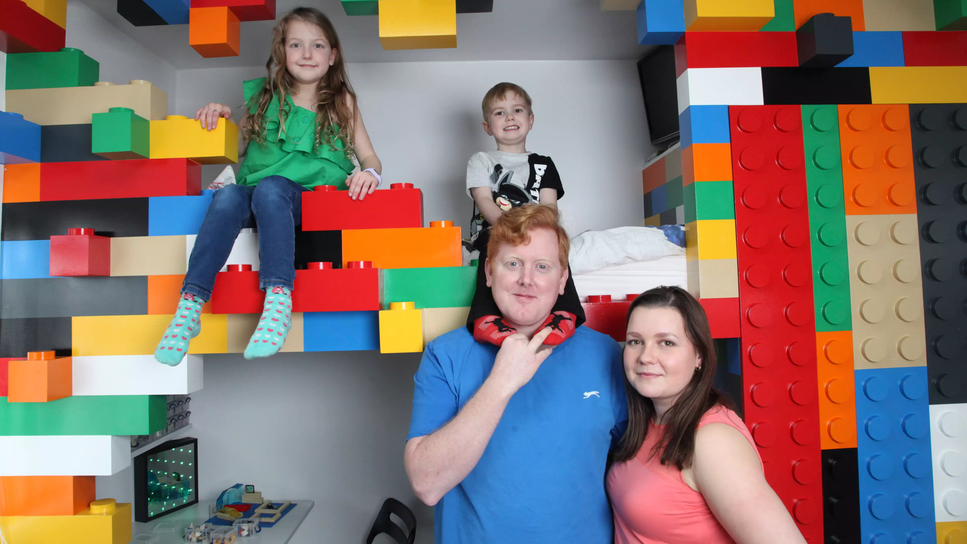 ​Dad Builds Son An Incredible LEGO Bedroom