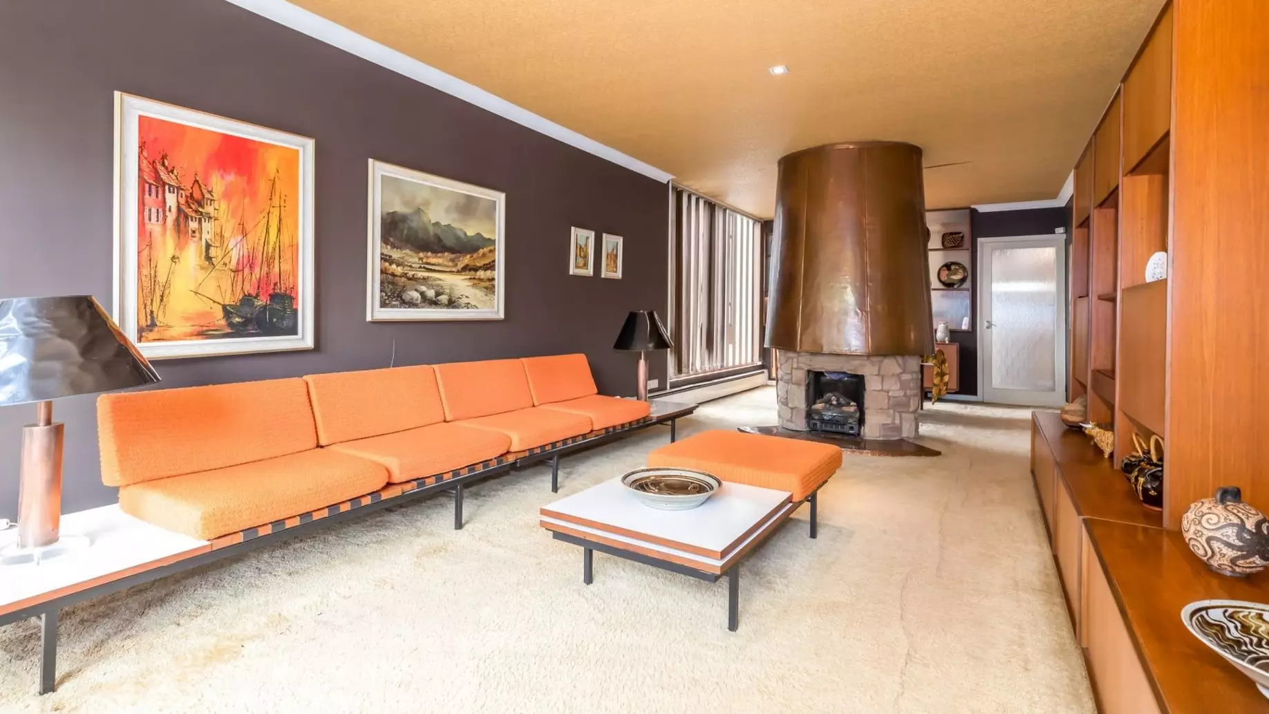 Photos Show Incredible '70s-Style Home On Sale For The First Time
