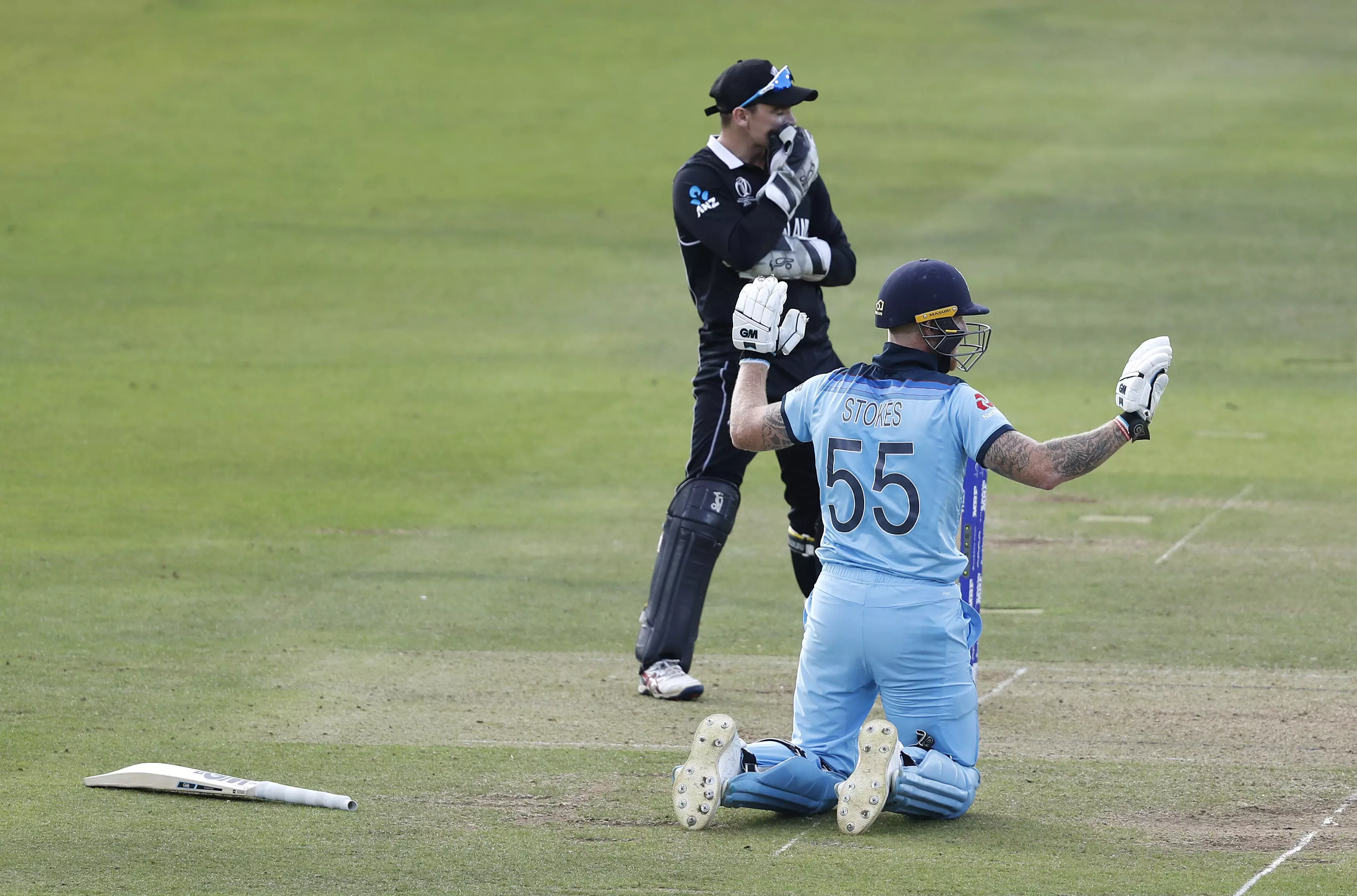 Stokes apologises following his fortunate six. Image: PA Images 