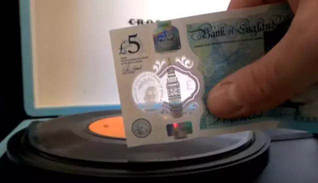 You Can Use The New Plastic Fiver To Play Vinyl Records