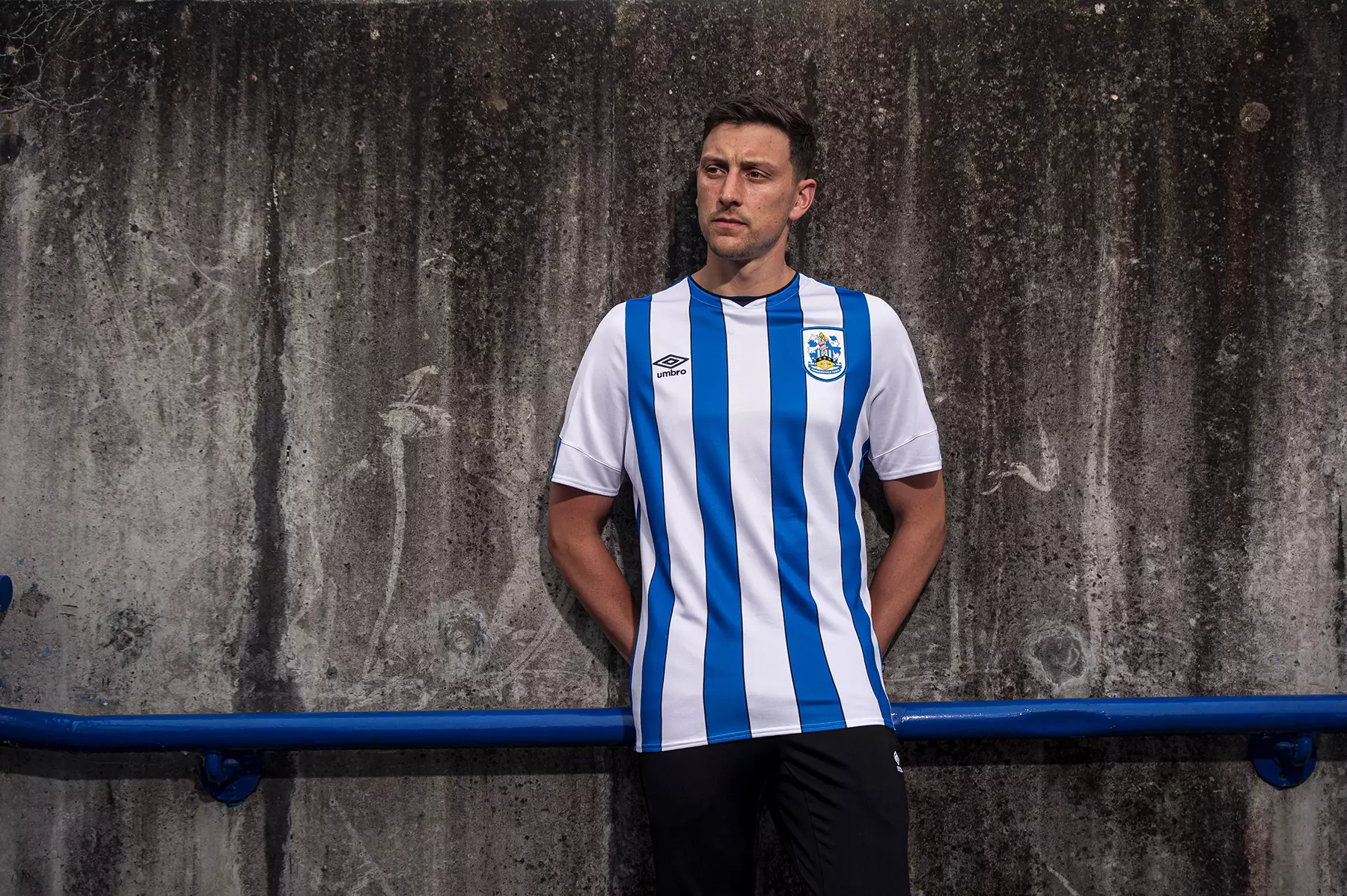 Huddersfield kit has no sponsor on it. Image: PA Images