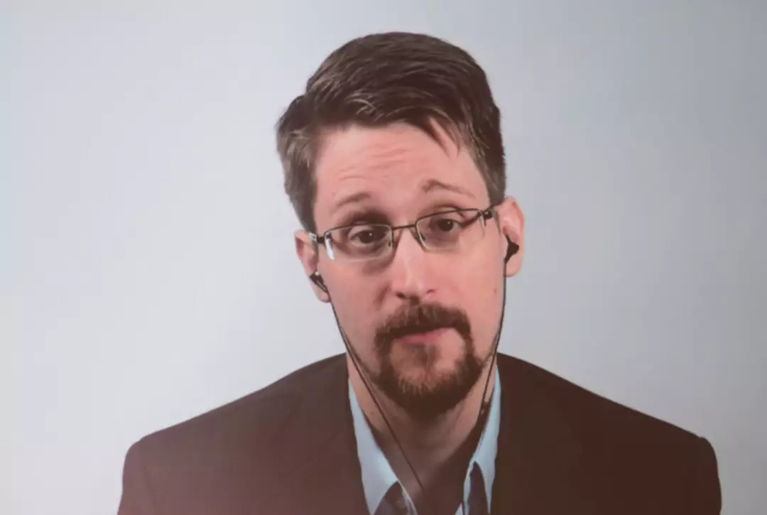 Donald Trump has said he will 'look very strongly' at pardoning Edward Snowden.