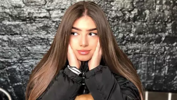 Who Is Sex Education’s Mimi Keene Dating?