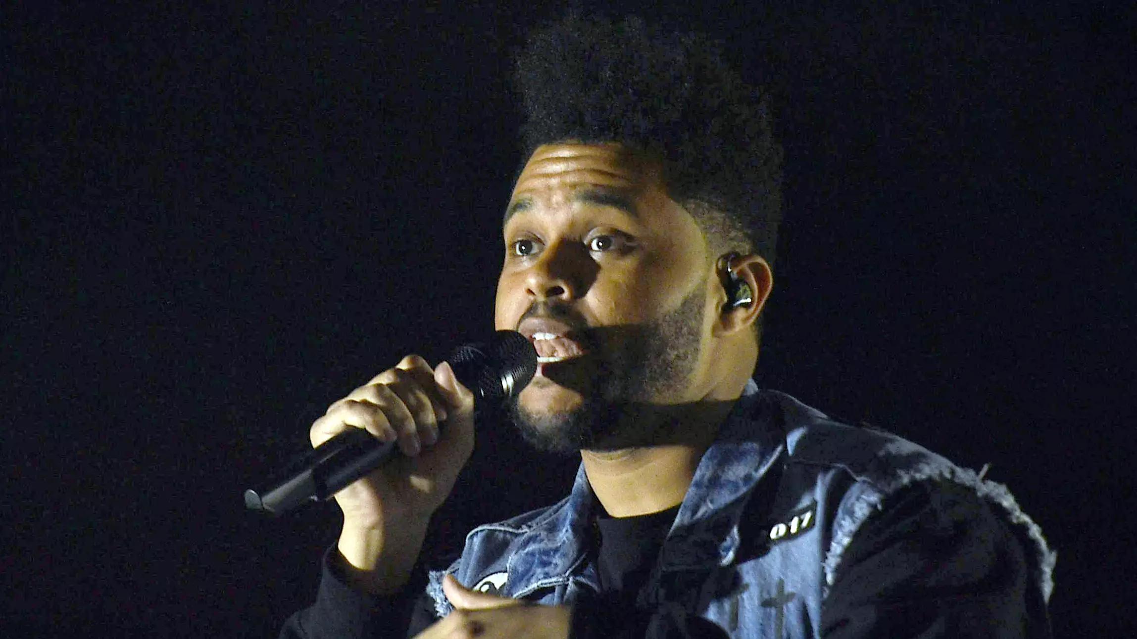 The Weeknd Says He Will No Longer Work With H&M Following 'Racist' Hoodie Incident 