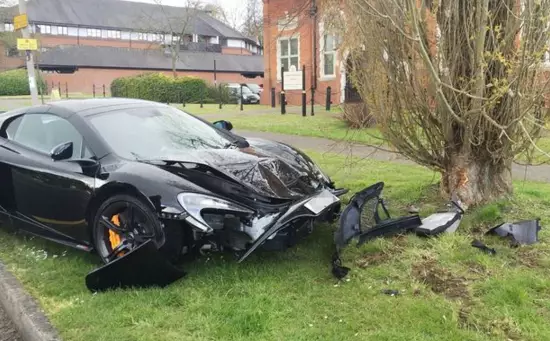 Driver Crashes Brand New McLaren Into A Tree Ten Minutes After It Was Delivered