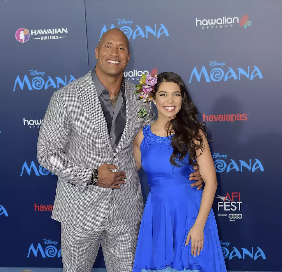 Auli'i Cravalho and Dwayne Johnson at the Moana premiere in 2016 (