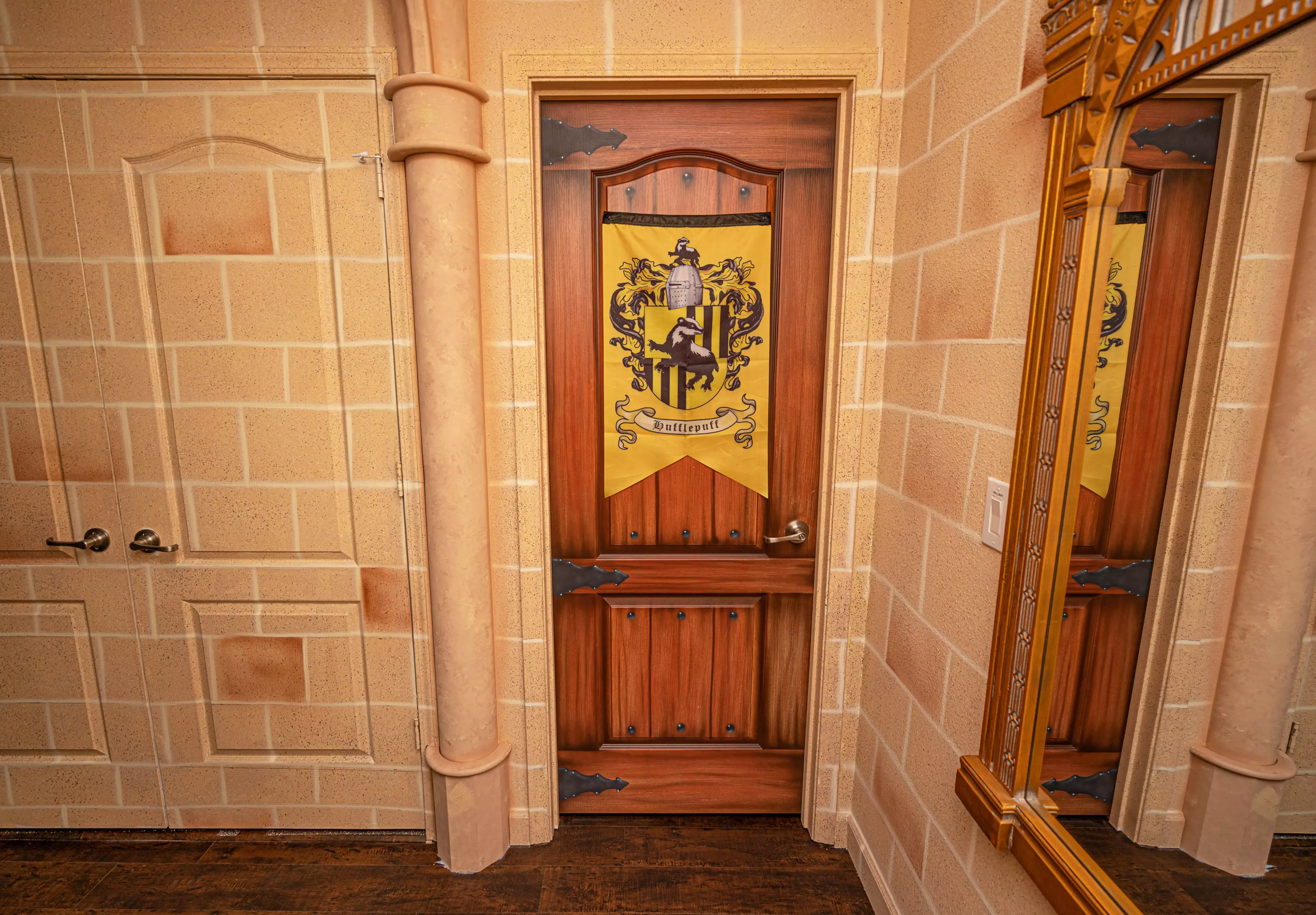 Even the doors have the house banners (