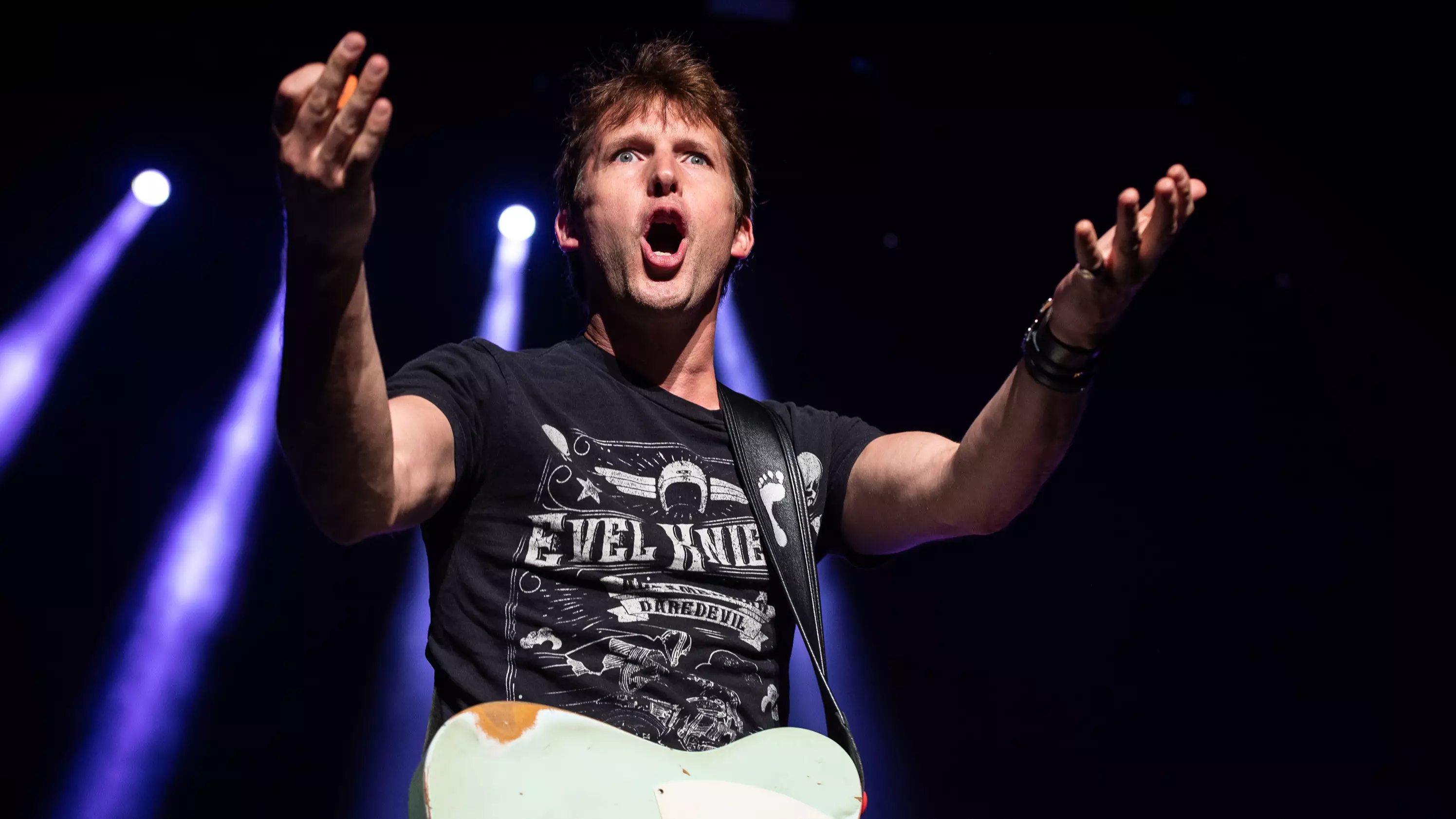 James Blunt Is Back Taking The P*** Out Of People On Twitter