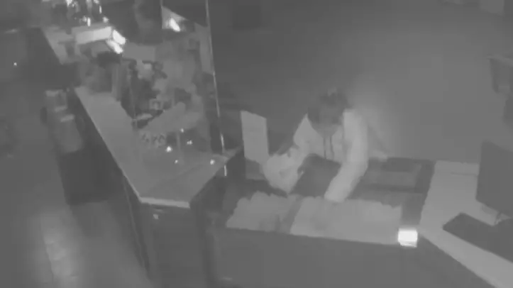 Couple Break Into Cinema, Help Themselves To Popcorn And Then Have Sex 