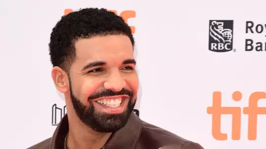 ​There's A New Meme Of Drake Panicking And It's F***ing Hilarious