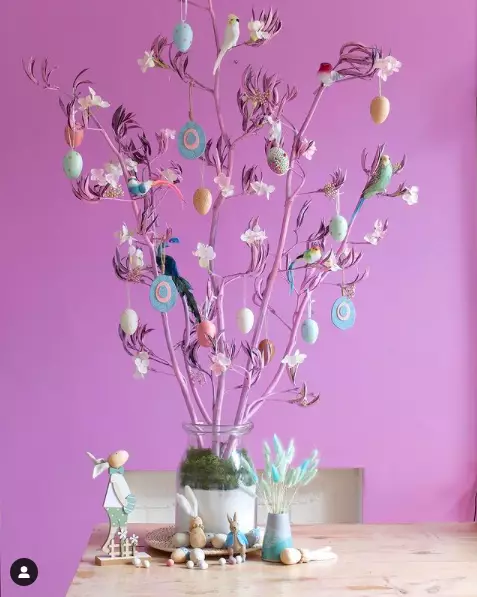 You can make a simpler Easter tree (