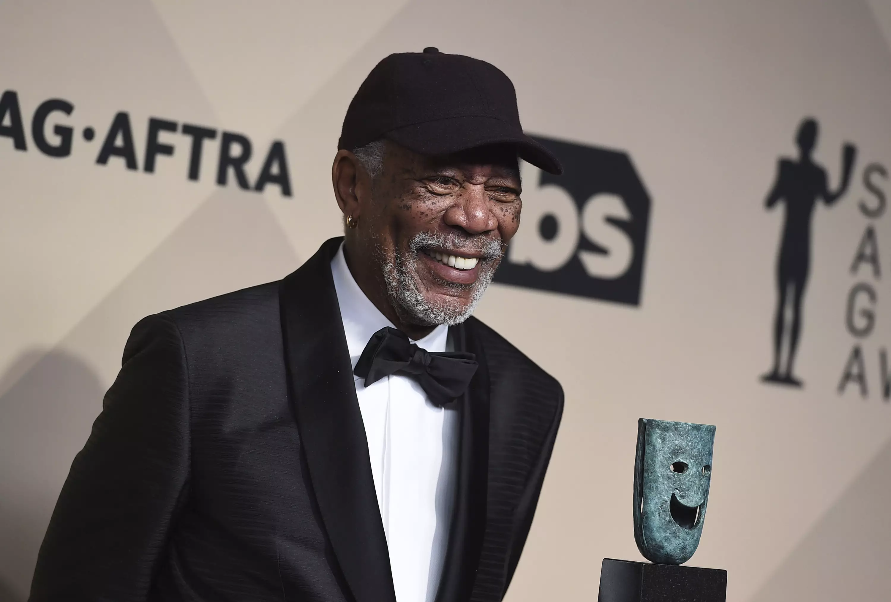 Morgan Freeman accepts his Lifetime Achievement award.