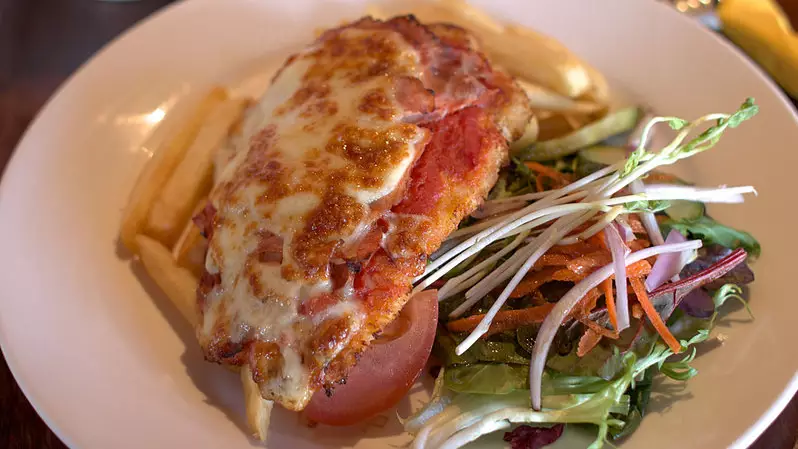 The Humble Chicken Parmigiana Has Been Declared Australia's Favourite Pub Meal