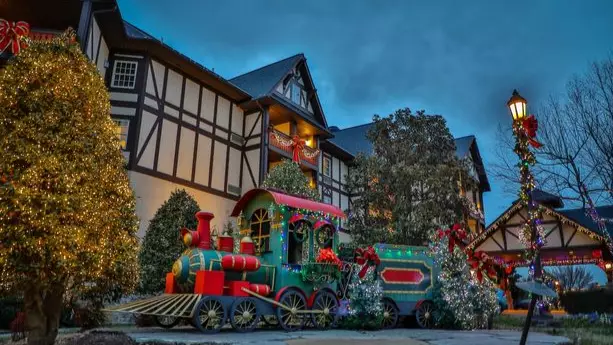 You Can Now Stay In A Festive Hotel That Celebrates Christmas All Year Long