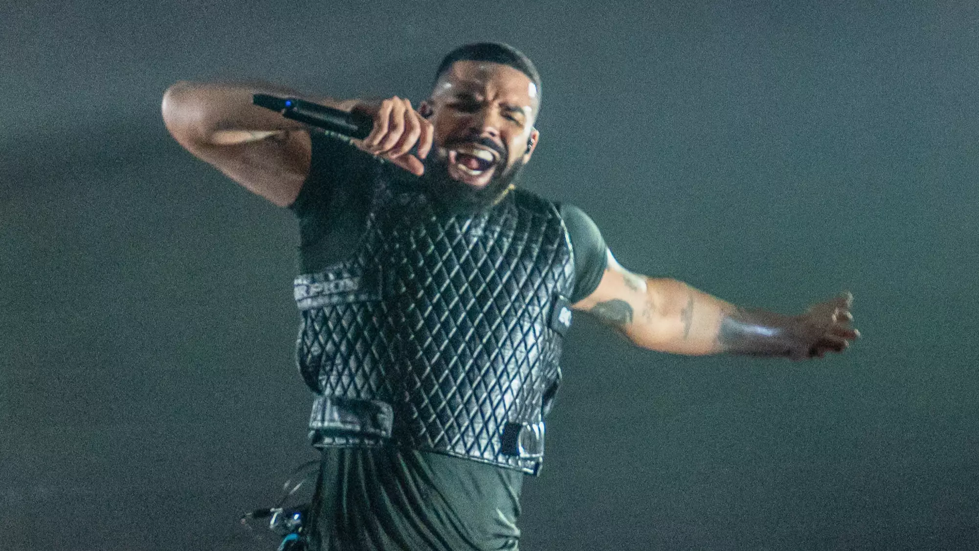 Drake References Michael Jackson's Neverland On New Song 'When To Say When'