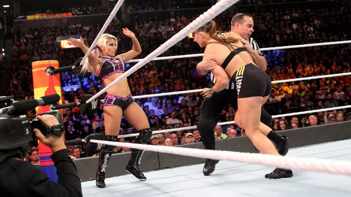 Bliss faces Ronda Rousey in Hell in a Cell in a rematch from Summerslam. Image: WWE