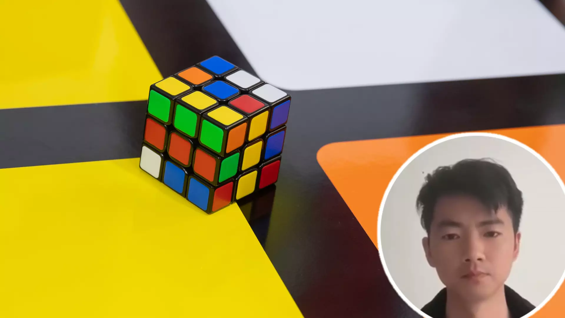 Man Blind Solves Rubik’s Cube In A Very Different Way