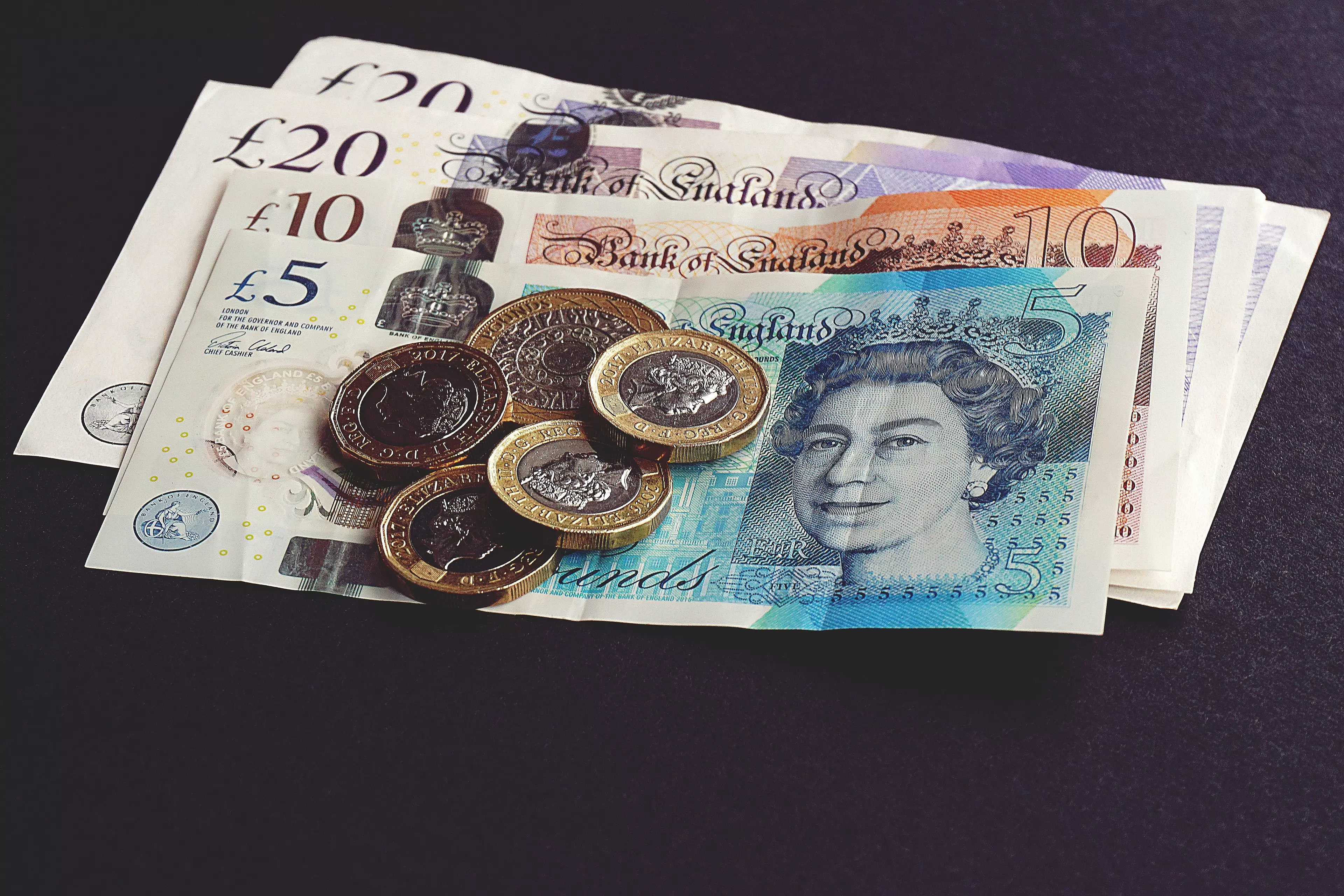 The '1p Challenge' could help you save over £667 (