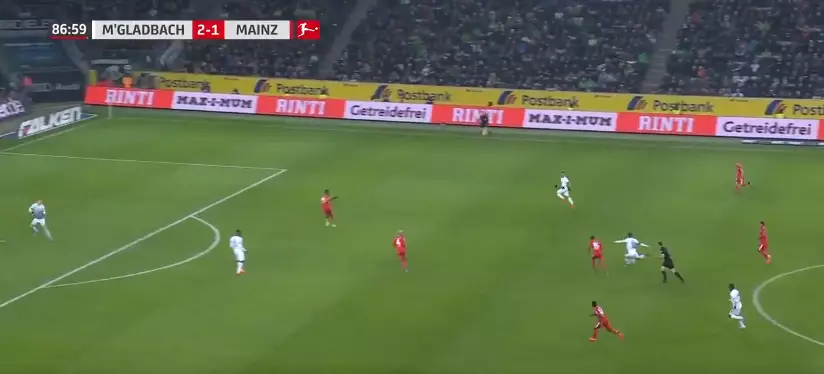 Florian Neuhaus Beautifully Chips Mainz Goalkeeper From 50 Yards Out