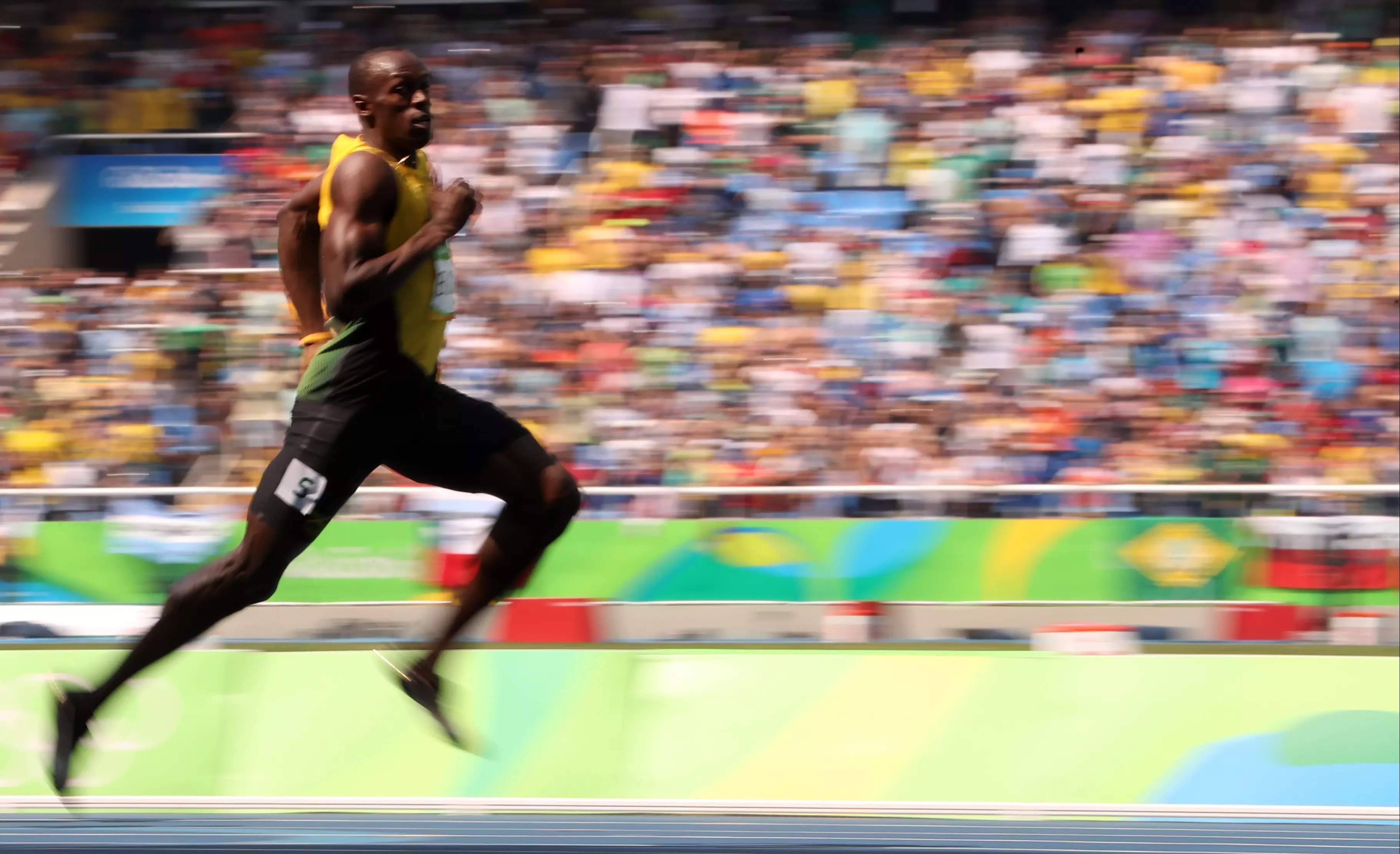 BREAKING: Usain Bolt Wins The 200m Gold Medal