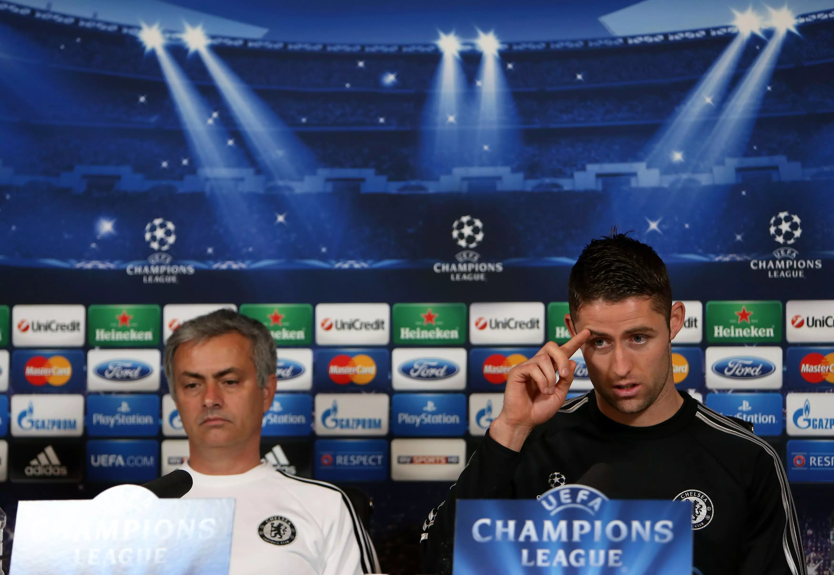 Mourinho looks bored of Cahill already. Image: PA Images