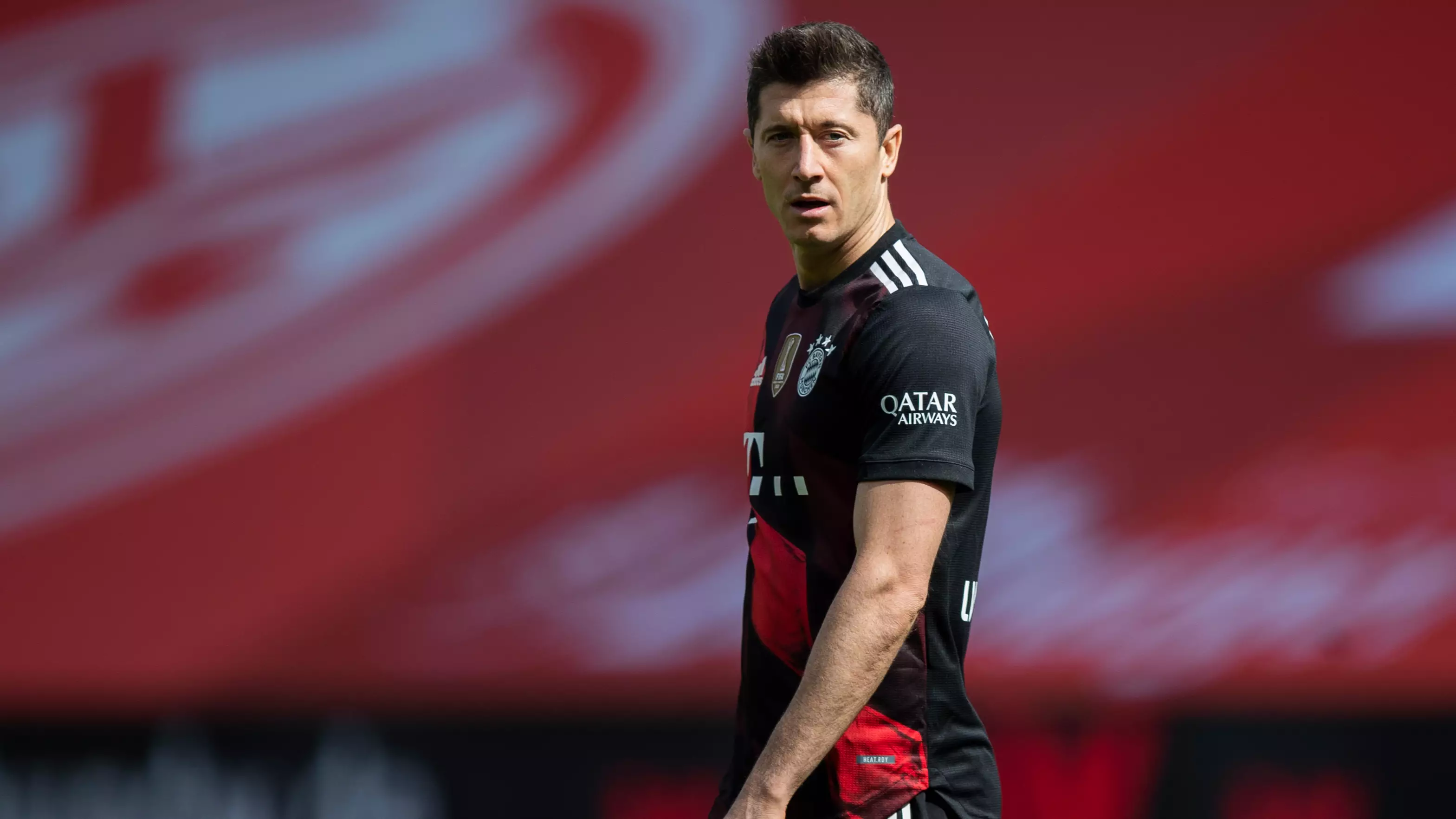 Robert Lewandowski Targeted By Premier League Pair And Hasn't Decided On His Future