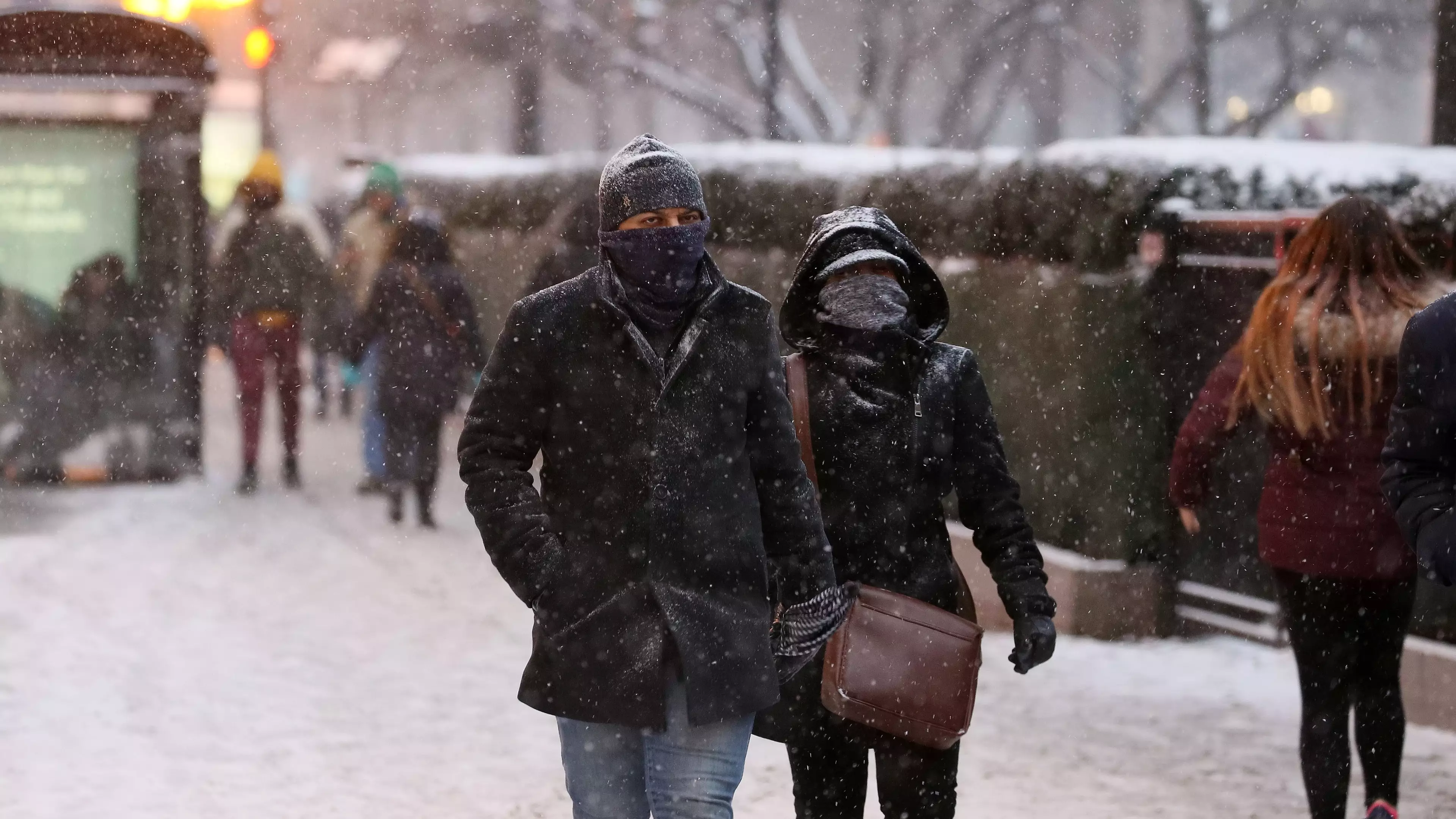 This Is Why Women Feel The Cold More Than Men 